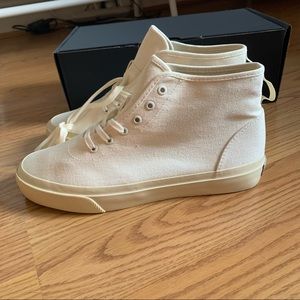 Everlane Forever High Top Sneakers- Ecru, US sz 9. NWT